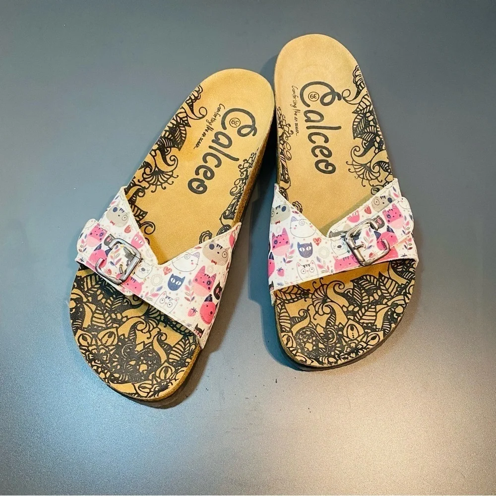 Calceo Women’s Kitten Pattern Sandal EU-39